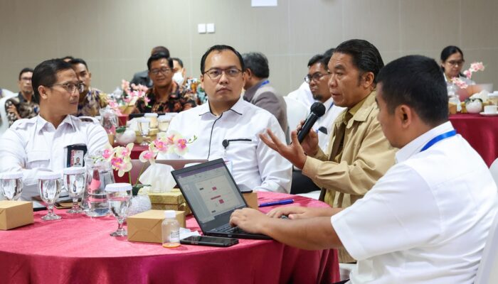 Pj Gubernur Al Muktabar Percepat Pembangunan Huntap bagi Korban Banjir di Lebak