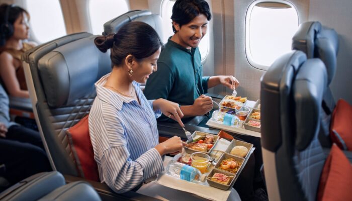 SIA Kenalkan Pengalaman Penerbangan Premium Economy Class dengan Peningkatan Pilihan Makanan