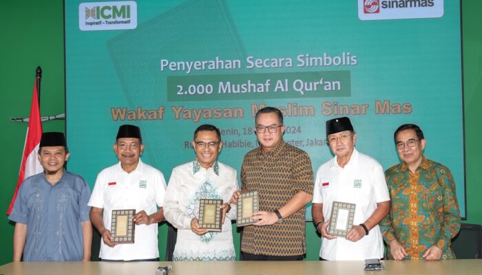 Yayasan Muslim Sinar Mas Wakafkan Ribuan Alquran pada ICMI