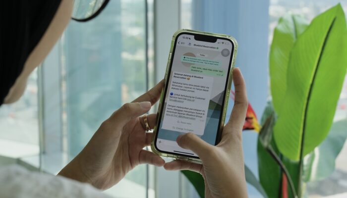 Order Bluebird Pakai WhatsApp, Kenapa Tidak?