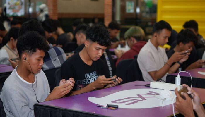 Gelombang Euforia Esports di Yogyakarta, AXIS Esports Labs Kolaborasi Antara AXIS dan EVOS!