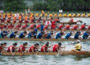 Video Musik  Lomba Perahu Naga Padukan Musik Tiongkok dan Barat