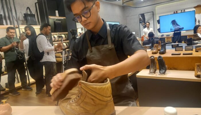 Gino Mariani Launching Kolaborasi dengan Stop’N’Go, Pionir Quick Shoe & Bag Repair di Indonesia