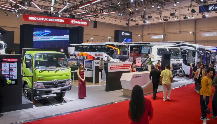 Hino Mencatatkan 106 SPK dan Raih Favorite Commercial Vehicle Truck di GIIAS 2024