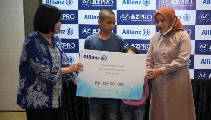 Tunjukkan Komitmen Lindungi Masyarakat Indonesia, Allianz Syariah Bayarkan Klaim Nasabah AlliSya HANDAL