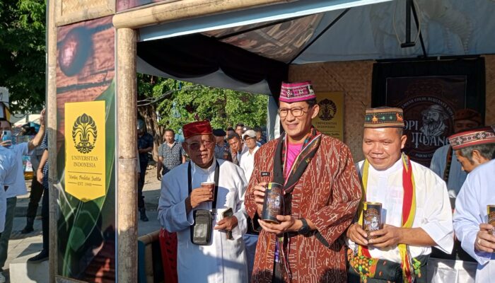 Sandiaga Uno Apresiasi Kerjasama UI dan Bank NTT Kembangkan Kopi Tuang di Festival Golo Koe 2024