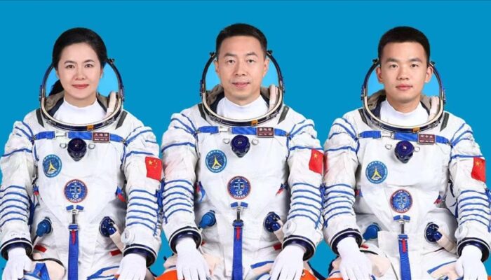 3 Astronot Shenzhou-19 Memulai Perjalanan di Stasiun Luar Angkasa Tiongkok