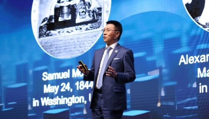 Bos Huawei Sarankan 4 Strategi Baru Mengeksplorasi Kecerdasan Buatan