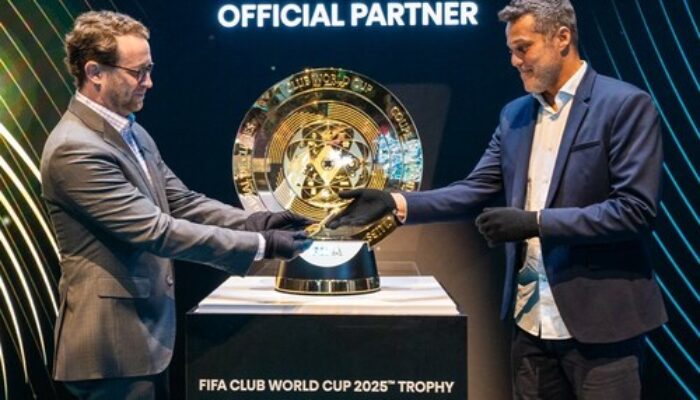 Hisense dan FIFA untuk Pertama Kalinya Pamerkan Trofi FIFA Club World Cup 2025™ di CES 2025