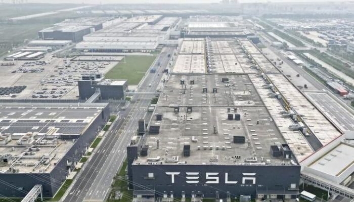 Tesla Selesaikan Pabrik Kedua di Shanghai, Produksi Percobaan Dimulai