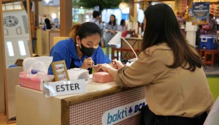 Pemberdayaan Tanpa Batas: BCA Expoversary 2025 Hadirkan Nail Artist dari Sahabat Disabilitas