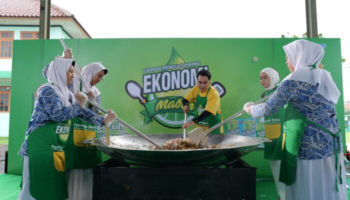 Program EKONOMI Pencuci Piring MABAR Tingkatkan Keterampilan dan Kemandirian Santri di Pondok Pesantren