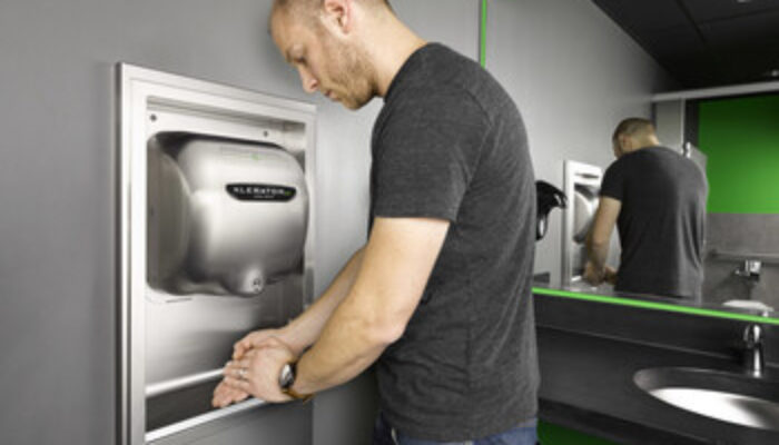 Pengering Tangan XLERATOR® Pangkas Jejak Karbon hingga 94% Dibandingkan Handuk Kertas