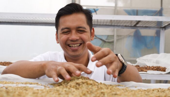 Inovasi dari Tanah Panas: Deden dan Kopi Panas Bumi Pertama di Dunia dari Kamojang