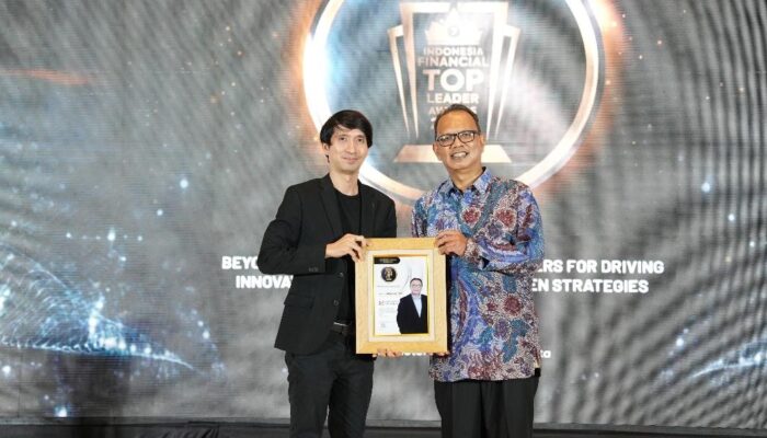 Direktur Utama Sinarmas Asset Management Raih Penghargaan Indonesia Financial Top Leader Award 2025