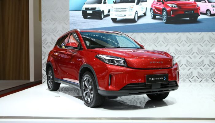 SERES 3 ‘Elegant E-Motion’ Umumkan Harga Resmi  di GIIAS 2025