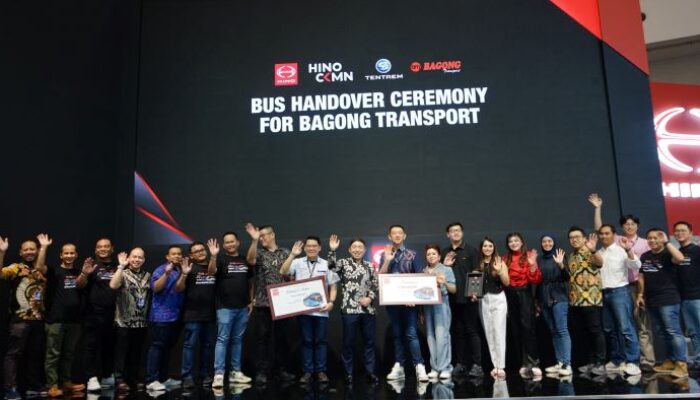 Hino Serahkan 35 Unit Bus RM 280 ABS ke Bagong Transport di GIIAS 2025