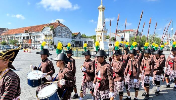 Libatkan 2.000 Siswa, SMKN 3 Yogyakarta Gelar Kirab Budaya sebagai Wujud Pendidikan Khas Jogja di HUT Ke-60