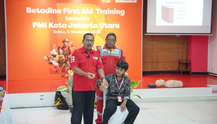 Betadine Perkuat Edukasi Kesehatan Keluarga Lewat Kampanye 30 Detik Antistop