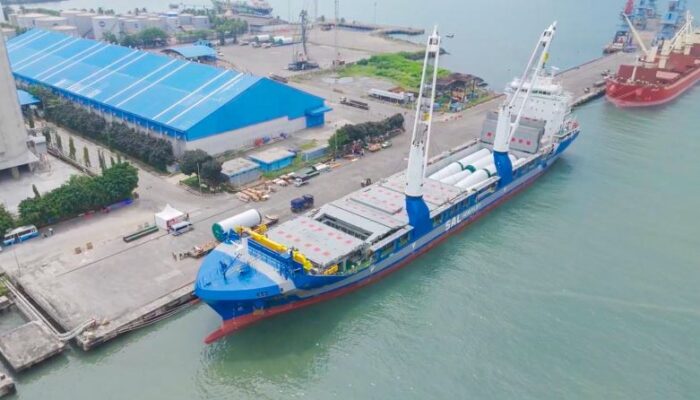 Pelindo Banten Fasilitasi Ekspor Perdana Wind Mill Tower ke Kanada