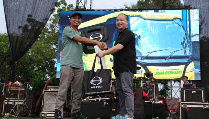 Hino Serahkan Bus Anniversary PO Sima Perkasya di Jamnas Bismania 2026