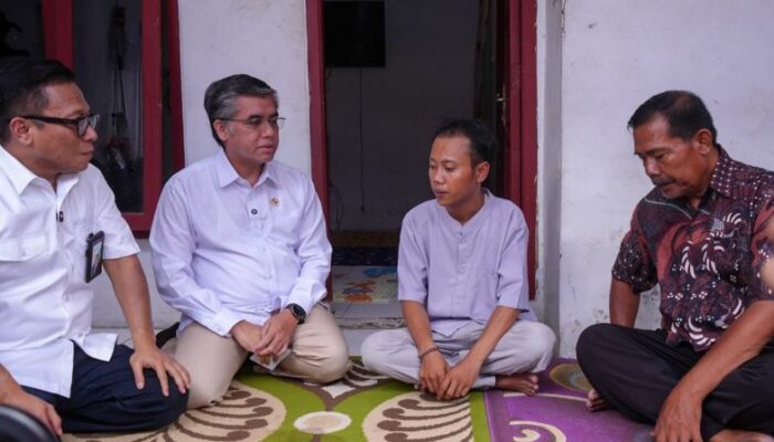 Menaker Yassierli Tegaskan Pentingnya Jaminan Sosial, Ahli Waris Korban KA Terima Santunan Rp435 Juta