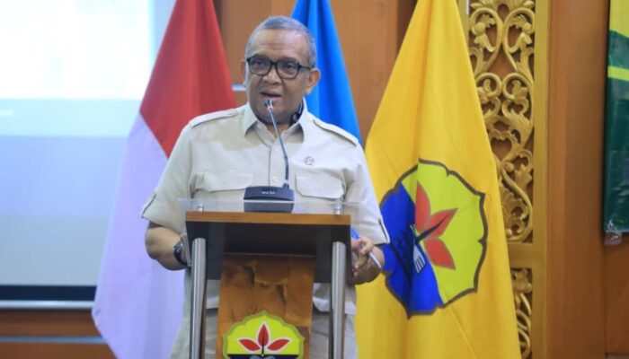 Kemnaker Ajak Generasi Muda Manfaatkan AI