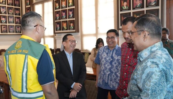 APP Group Salurkan Rp150 Juta untuk Pemulihan Kesehatan Korban Gempa Flores